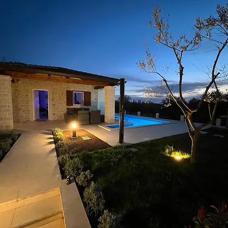 Vila Milanezi Visnjan Exterior photo